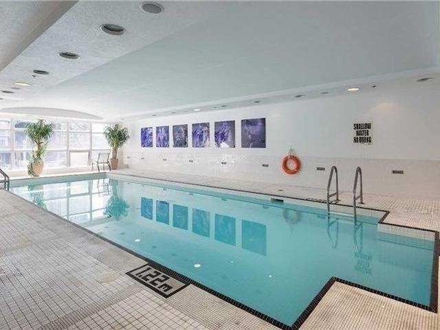 1516 - 36 Blue Jays Way