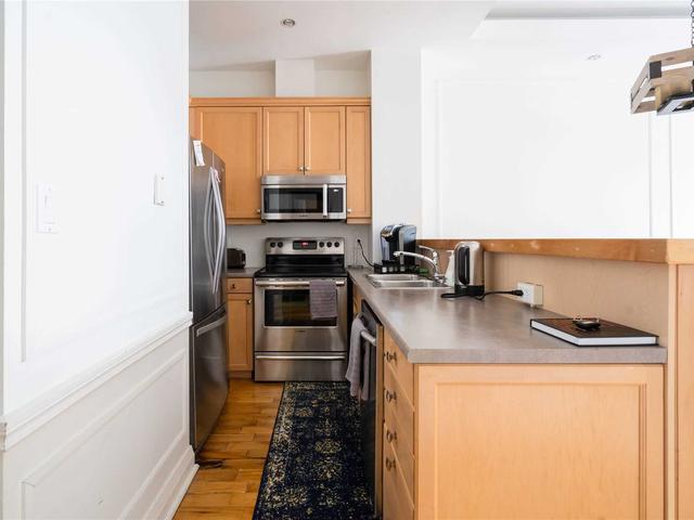 701 - 8 Wellesley St E