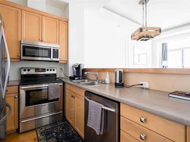 701 - 8 Wellesley St E