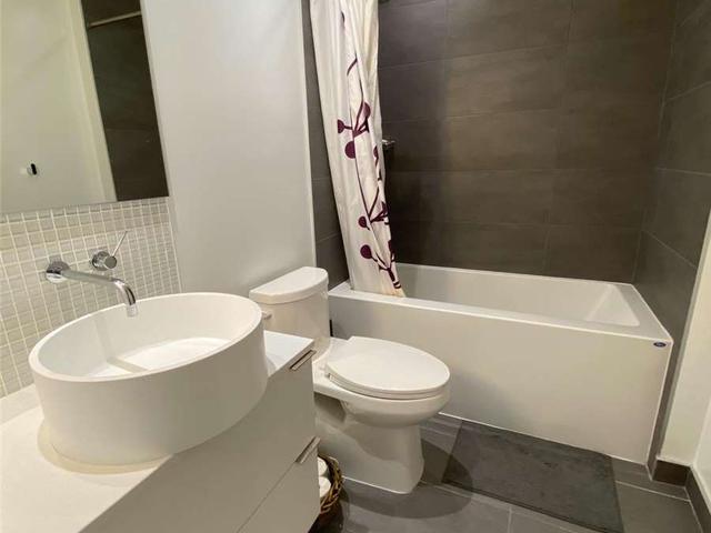 604 - 185 Roehampton Ave