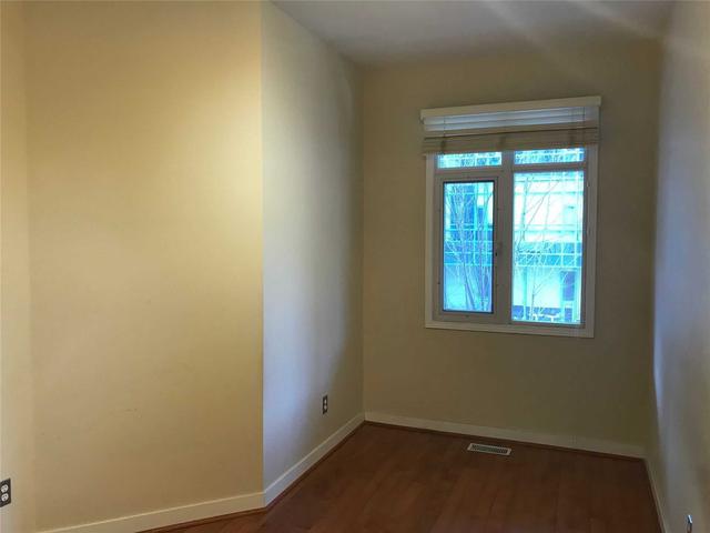 335 - 500 Richmond St W