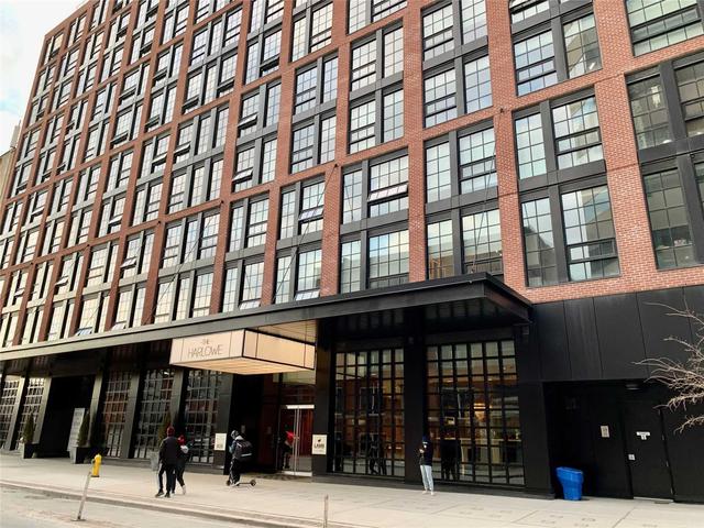 320 - 608 Richmond St W