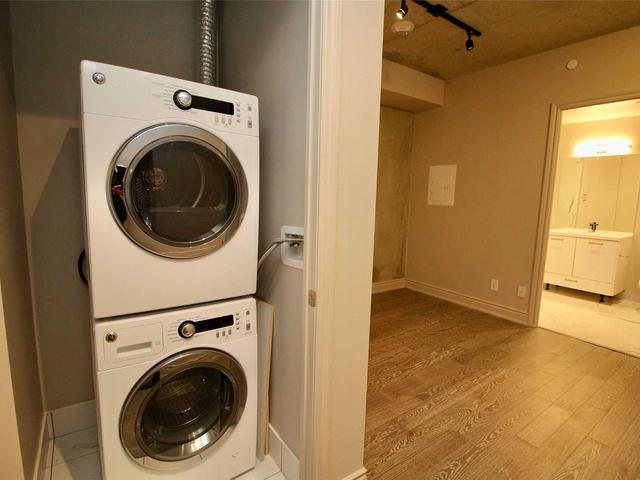 320 - 608 Richmond St W