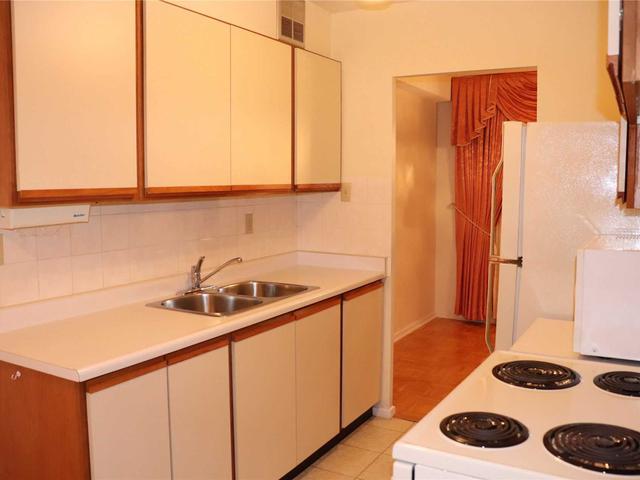 402 - 260 Seneca Hill Dr