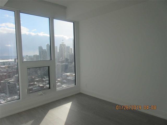 4306 - 181 Dundas St E