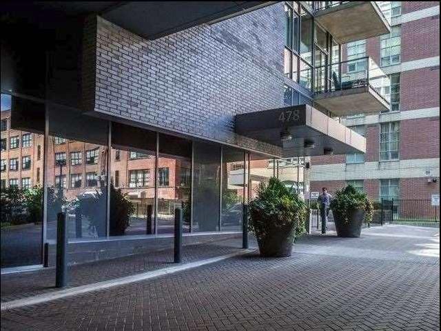 208 - 478 King St W