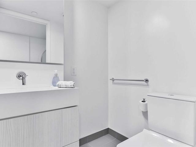 840 - 8 Hillsdale Ave E