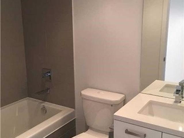 2005 - 11 Charlotte St