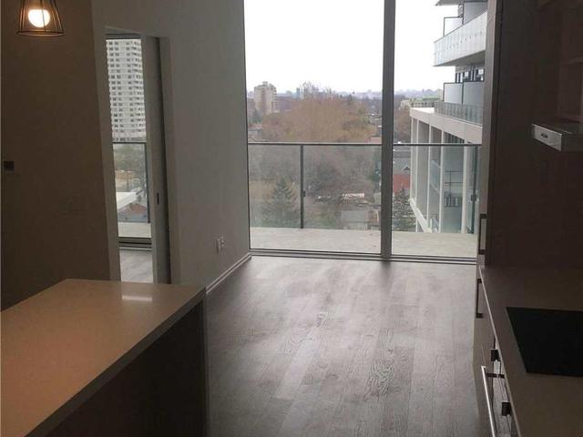 1241 - 8 Hillsdale Ave E