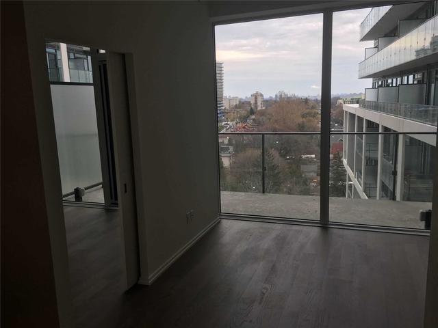 1241 - 8 Hillsdale Ave E