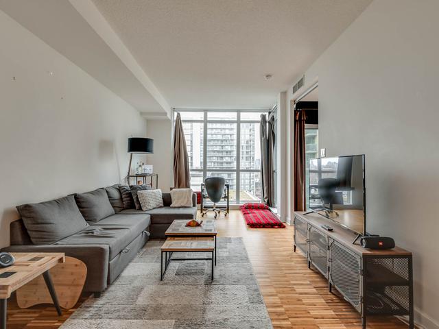 1208 - 1171 Queen St W