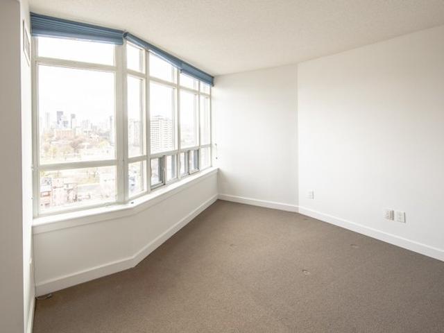 1412 - 255 Richmond St E