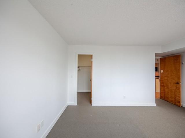 1412 - 255 Richmond St E