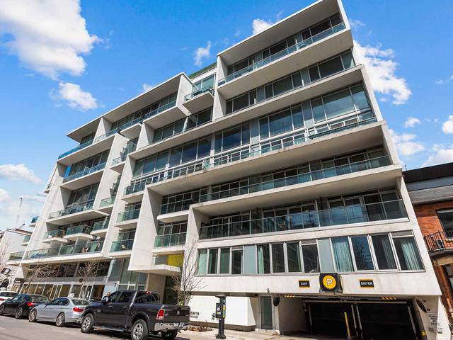 422 - 75 Portland St