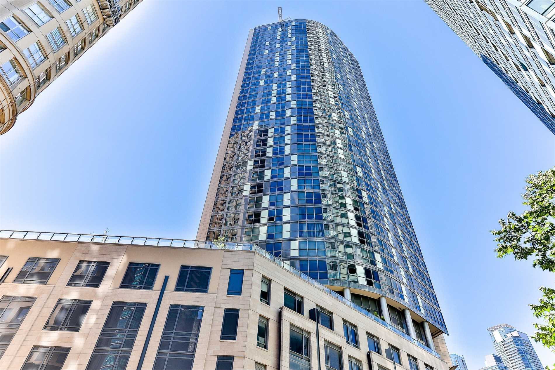 2504 1 The Esplanade, Toronto Sold, C4756976 Condos.ca