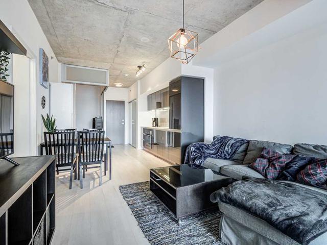 311 - 20 Gladstone Ave