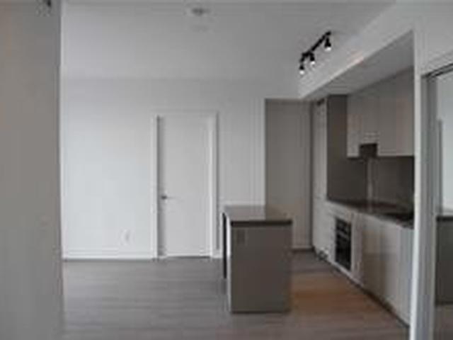 5711 - 7 Grenville St