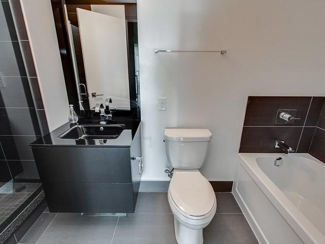 928 - 111 St Clair Ave W