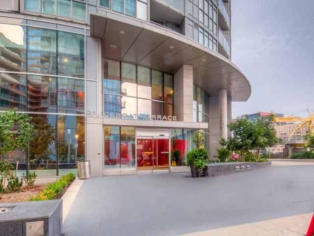 831 - 21 Iceboat Terr