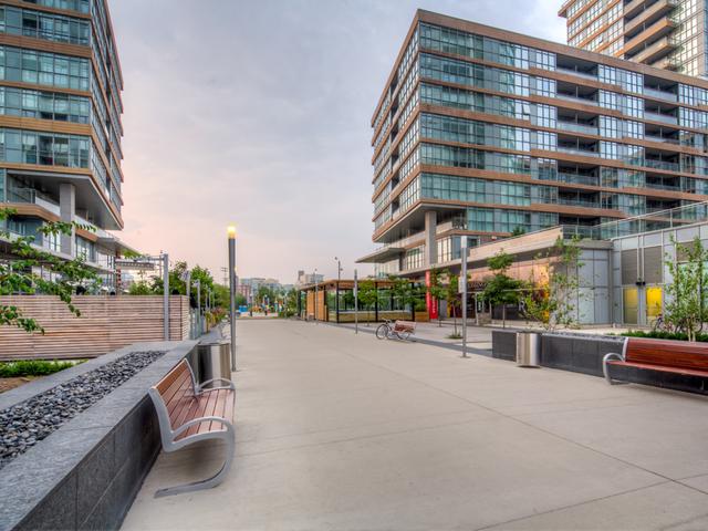 831 - 21 Iceboat Terr