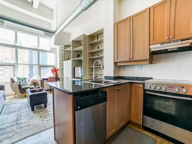 504 - 135 Dalhousie St