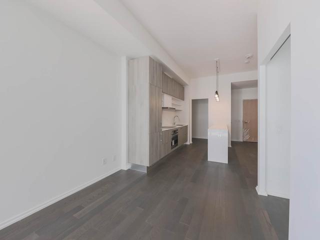 1136 - 2131 Yonge St
