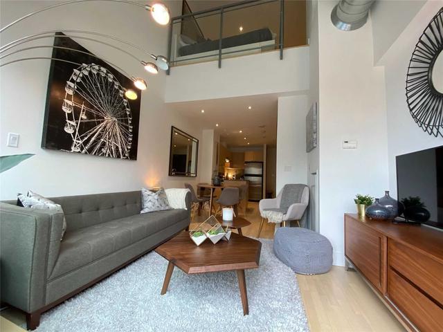 623 - 637 Lake Shore Blvd W