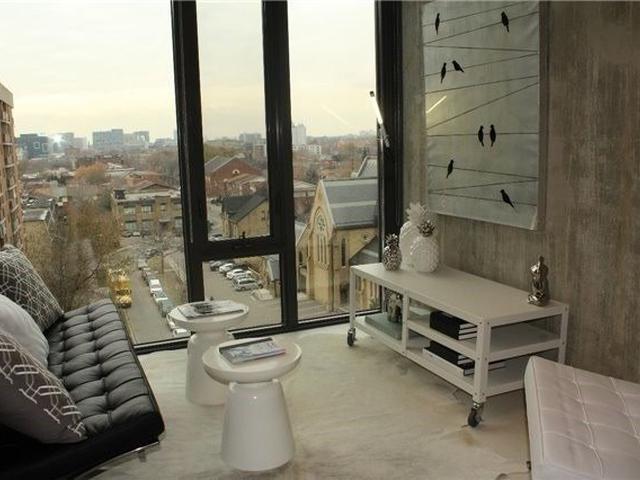 707 - 111 Bathurst St