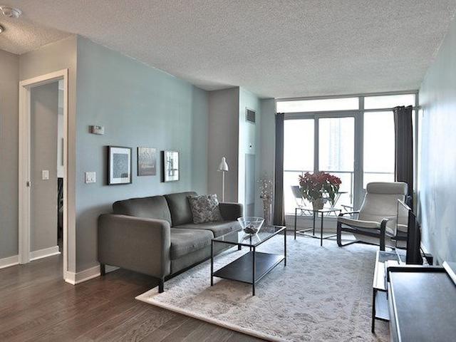 361 Front St W, Unit 2706
