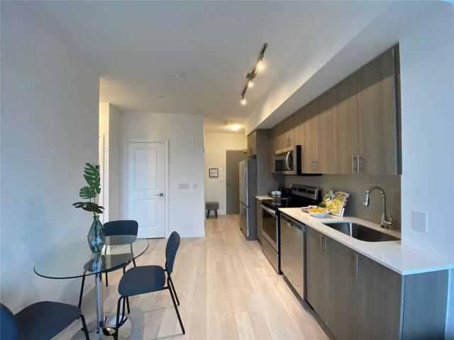 736 - 591 Sheppard Ave E