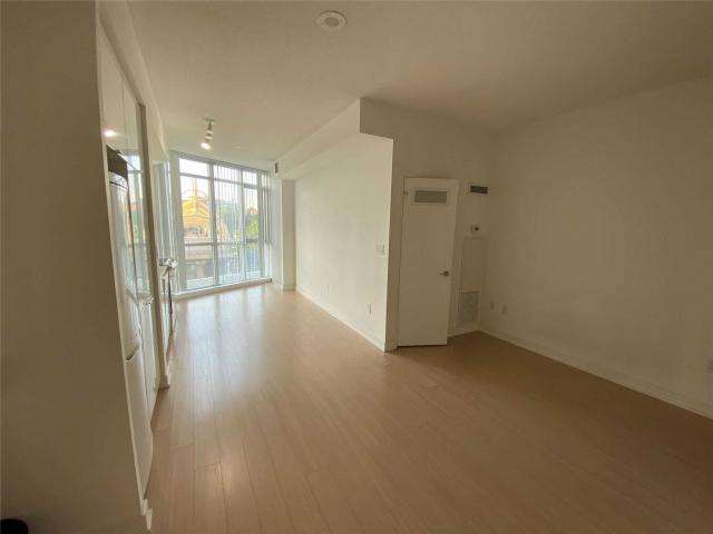 222 - 21 Iceboat Terr