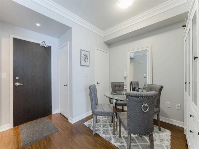 315 - 8 Telegram Mews