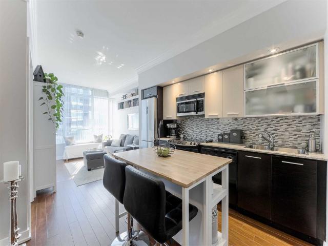 315 - 8 Telegram Mews