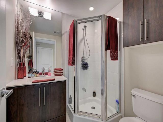 327 - 2885 Bayview Ave