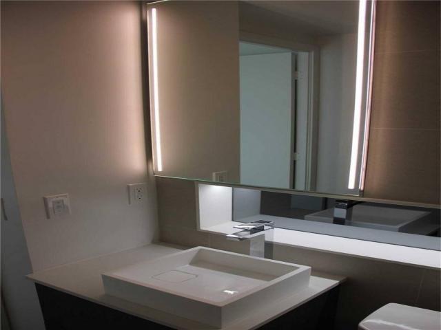 1608 - 215 Queen St W