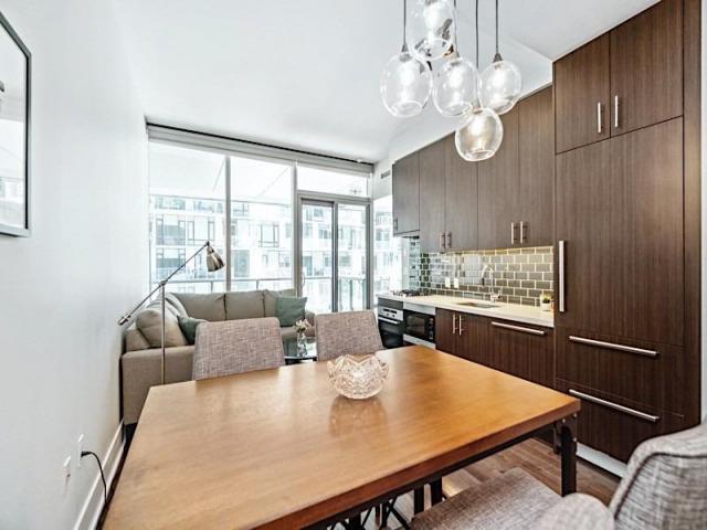 401B - 39 Queens Quay E