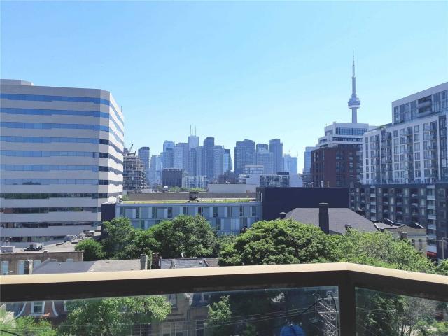 808 - 140 Bathurst St