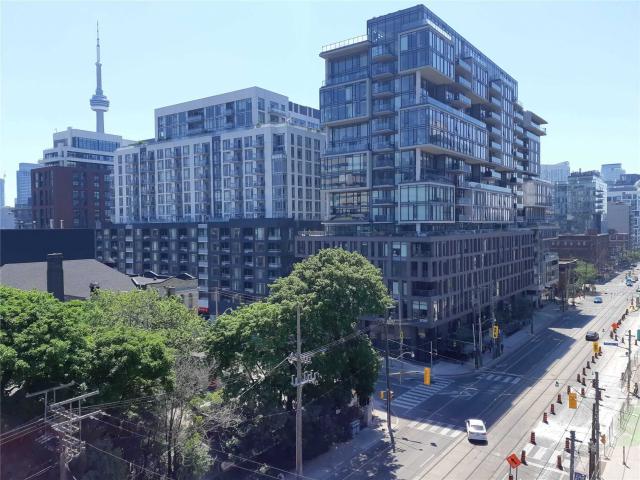 808 - 140 Bathurst St