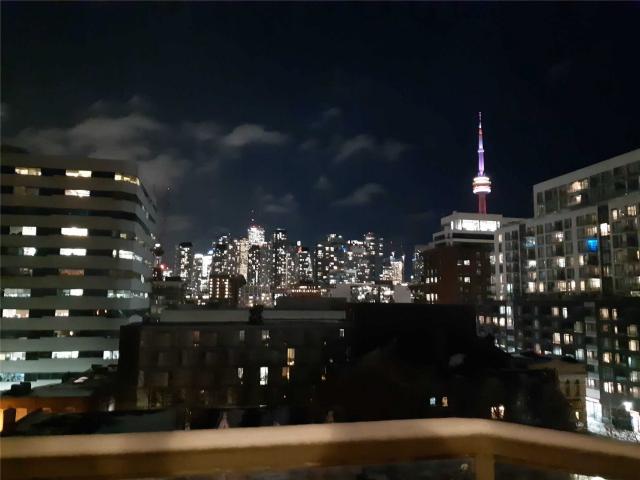 808 - 140 Bathurst St