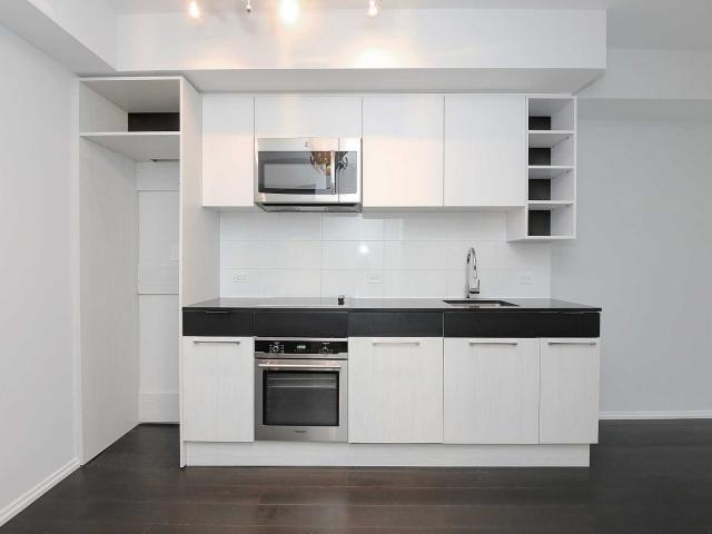 707 - 68 Shuter St N