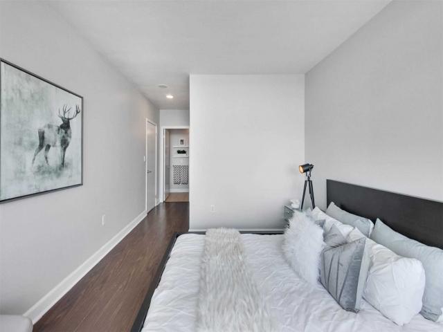 1703 - 5 Mariner Terr