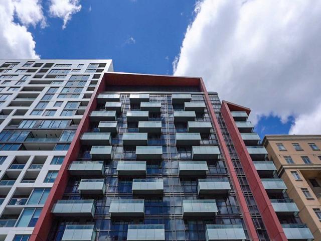 222 - 560 Front St W