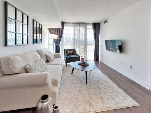 1610 - 121 Mcmahon Dr