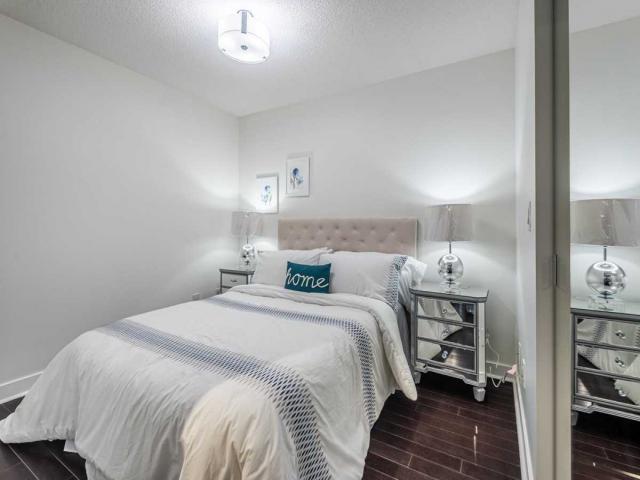 210 - 295 Adelaide St W