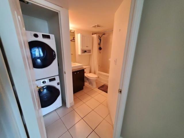 2701 - 18 Spring Garden Ave