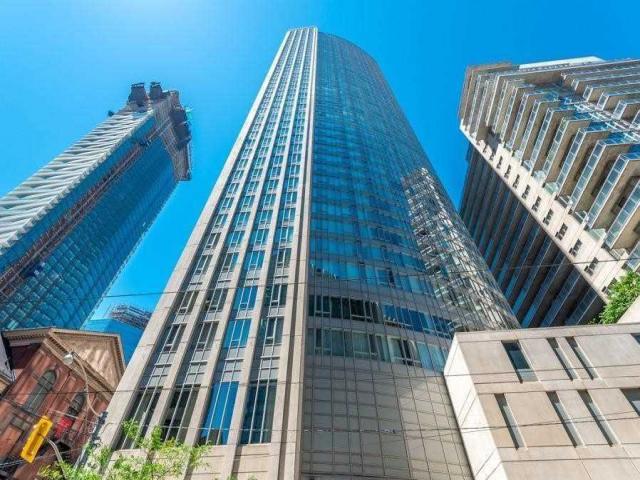 2012 - 210 Victoria St