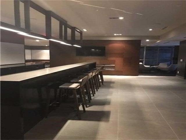 1404 - 70 Temperance St