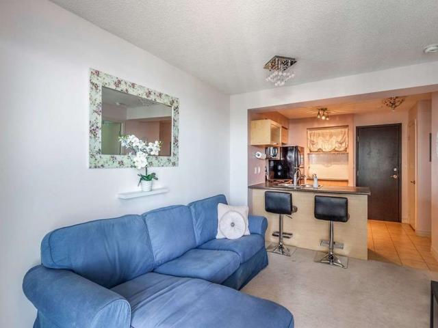 1218 - 410 Queens Quay W