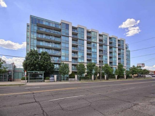 401 - 3840 Bathurst St