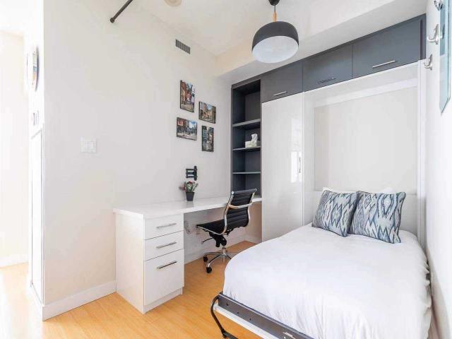 4207 - 38 Grenville St